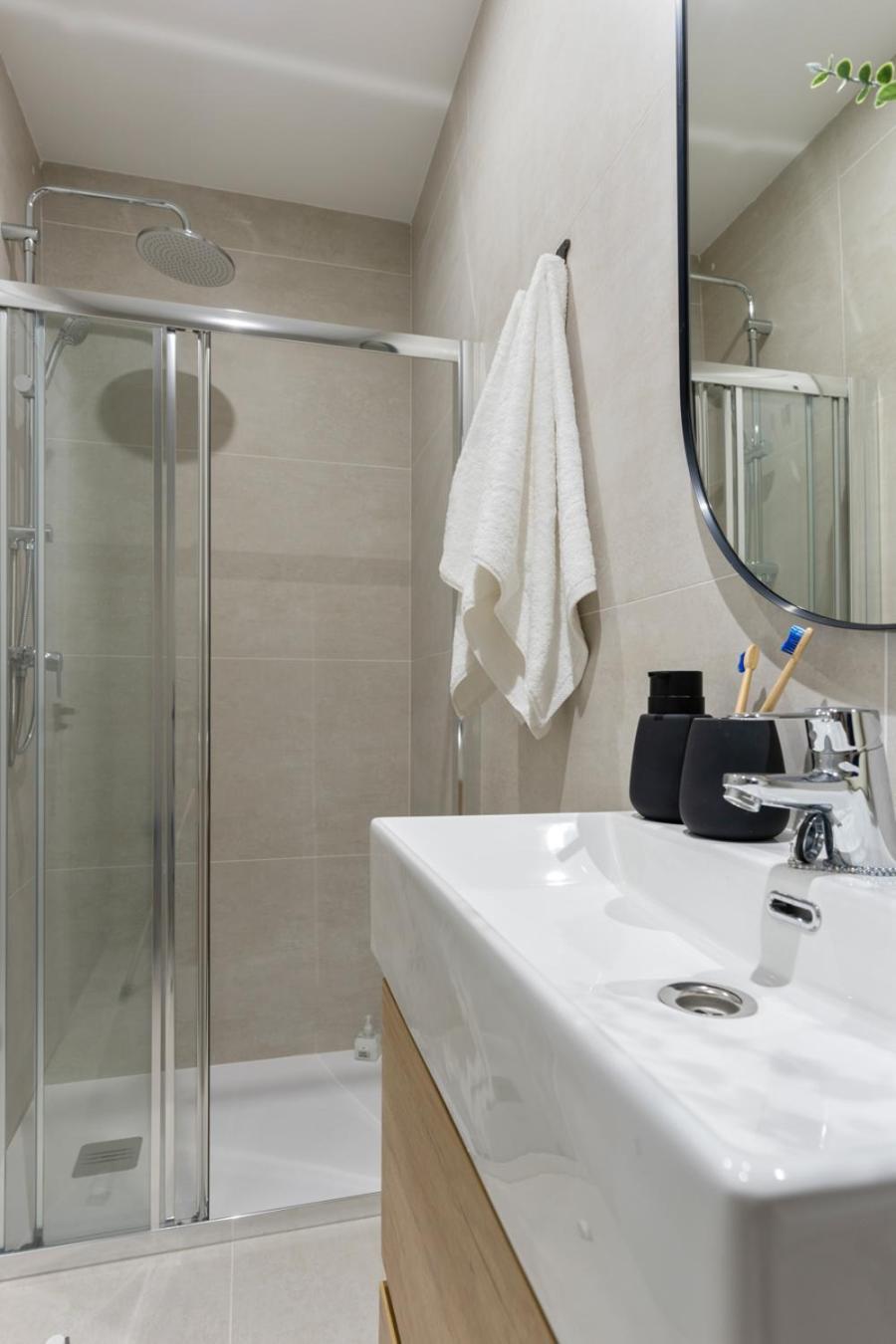 Apartament Matisse, Totalmente Reformado Y Modernista Gijón Zewnętrze zdjęcie